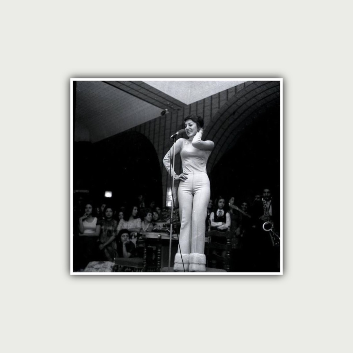 پوستر گوگوش